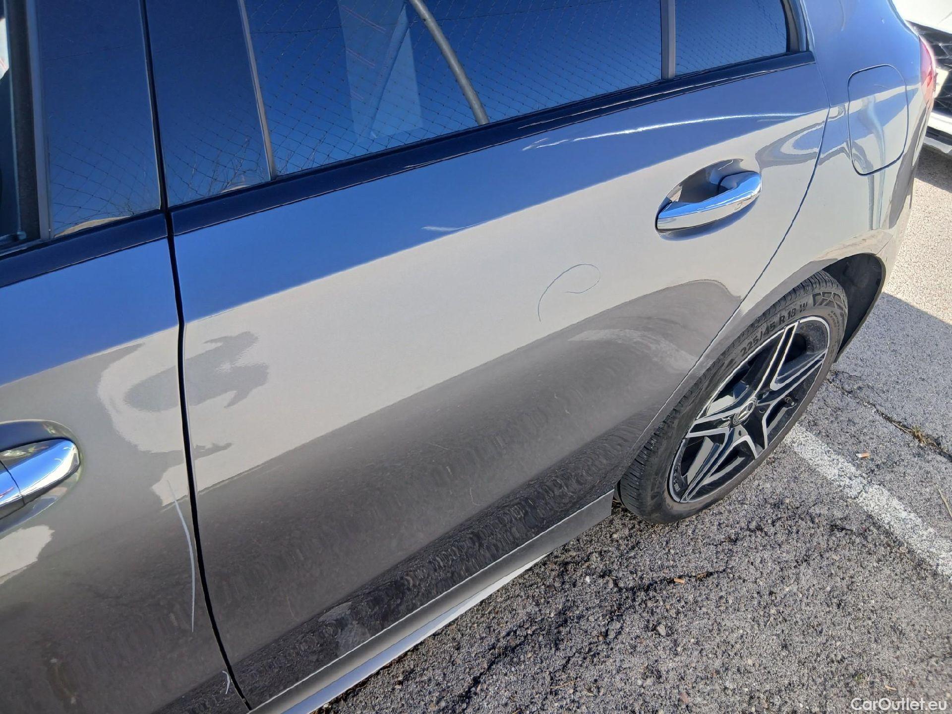  Mercedes  A-Klasse MERCEDES-BENZ Clase A / 2018 / 5P / berlina con portón A 250 e #18