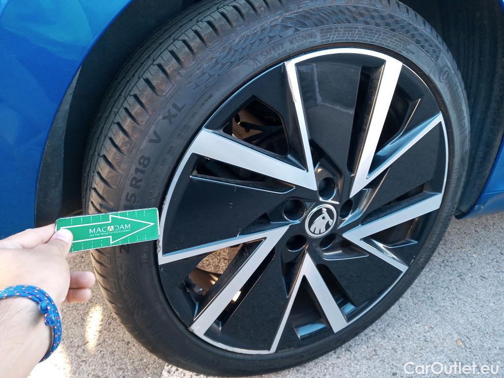  Skoda  Scala SKODA  / 2019 / 5P / berlina con portón 1.5 TSI 110 KW (150 CV) DSG Sport #14
