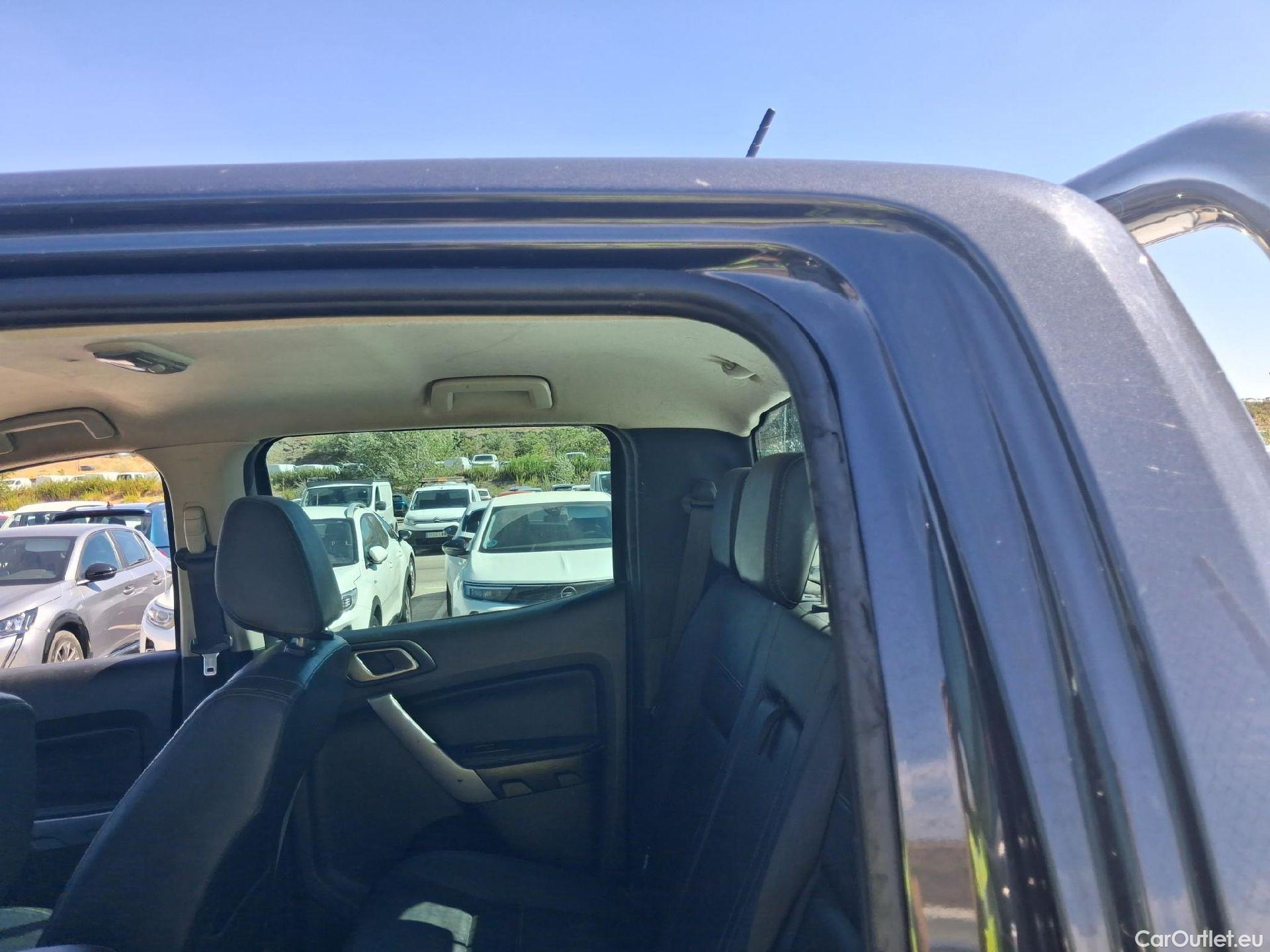  Ford  Ranger FORD  / 2019 / 4P / pickup doble cabina 2.0 Ecob 125kW 4x4 Dob Cabina Limited AT #60