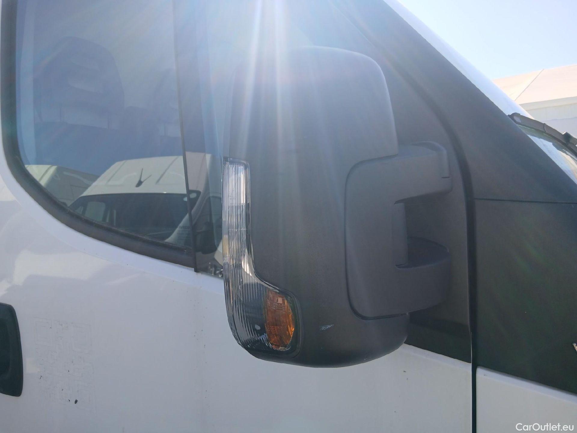  Iveco  Daily IVECO  / 2019 / 4P / furgón 2.3 TD 35S 16 V 3520L/H2 12 M3  Isotermo + Equipo de frio #31