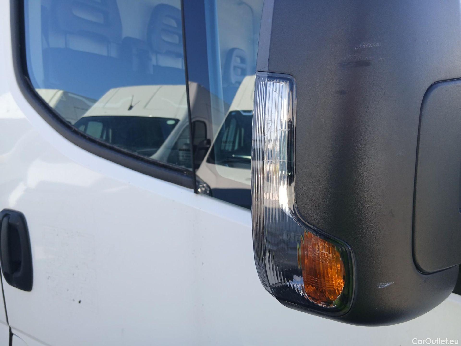  Iveco  Daily IVECO  / 2019 / 4P / furgón 2.3 TD 35S 16 V 3520L/H2 12 M3  Isotermo + Equipo de frio #34