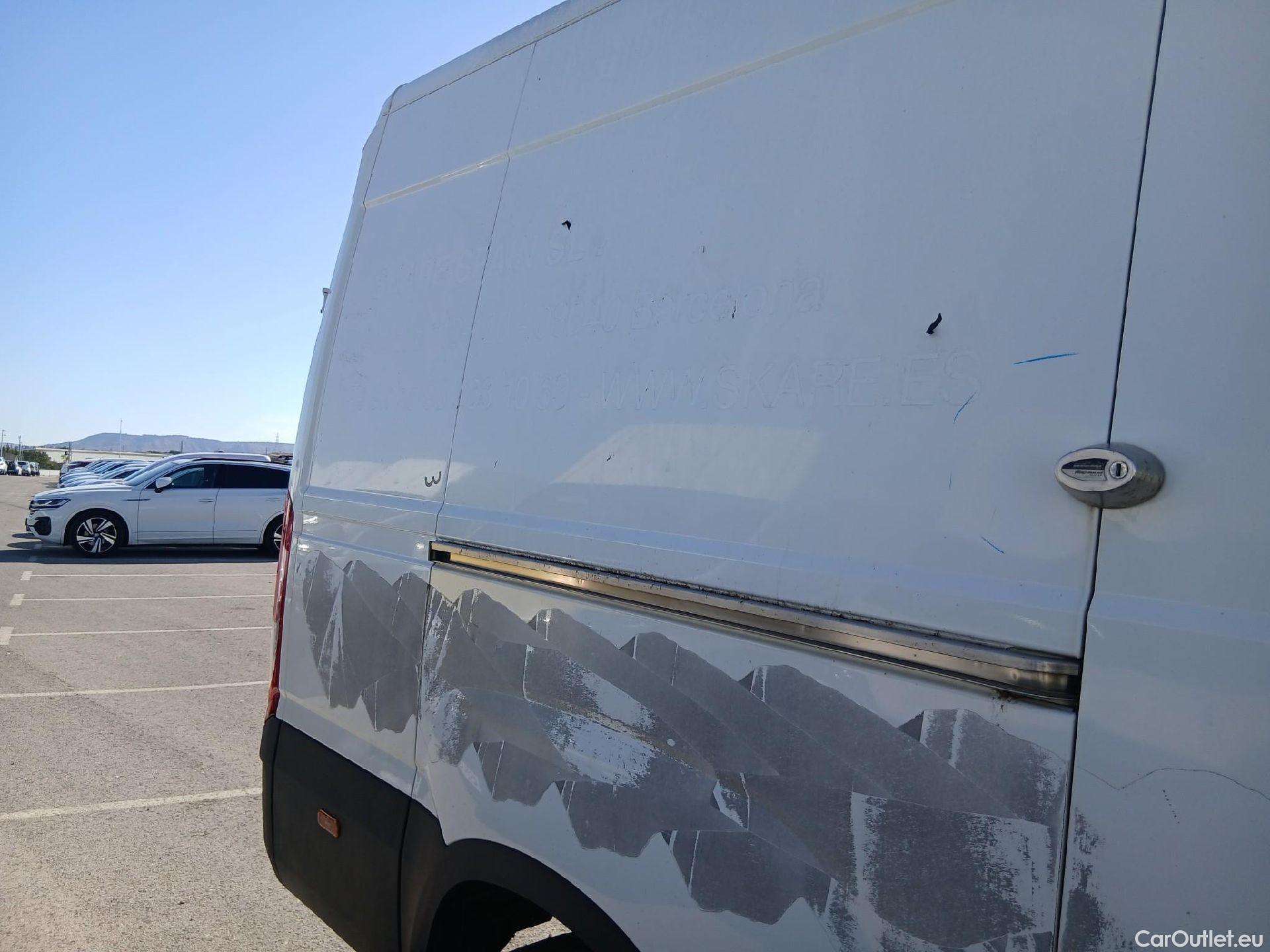  Iveco  Daily IVECO  / 2019 / 4P / furgón 2.3 TD 35S 16 V 3520L/H2 12 M3  Isotermo + Equipo de frio #25