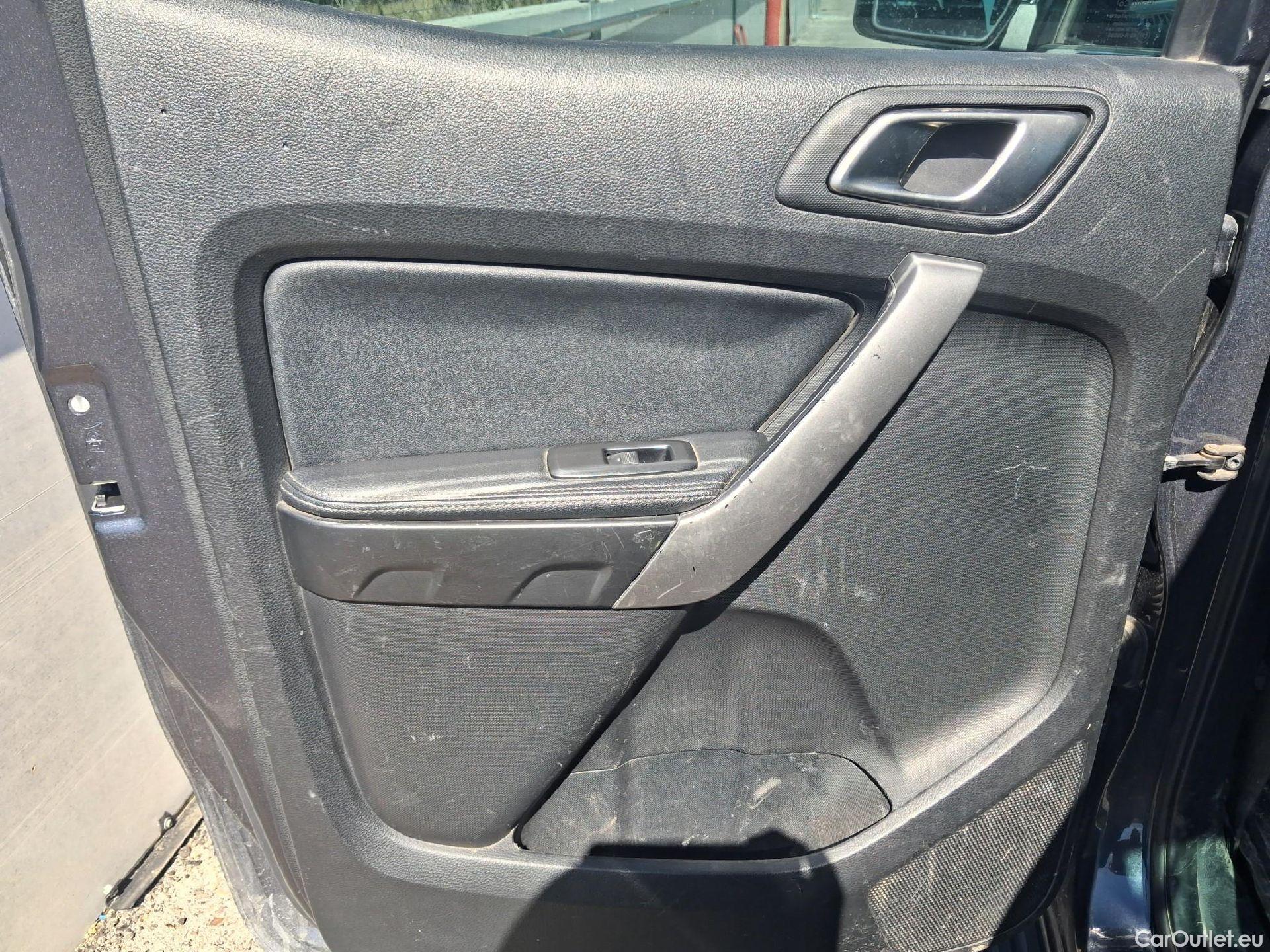  Ford  Ranger FORD  / 2019 / 4P / pickup doble cabina 2.0 Ecob 125kW 4x4 Dob Cabina Limited AT #59