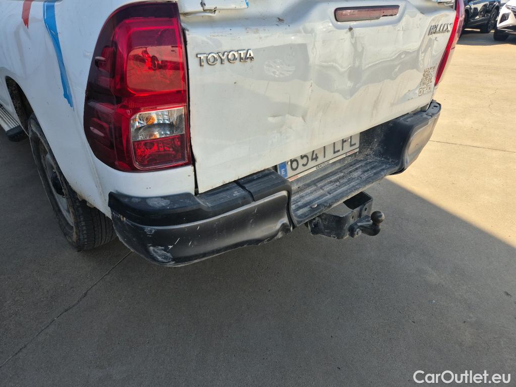  Toyota  Hilux TOYOTA  / 2016 / 2P / pickup 2.4 D-4D Cabina Sencilla GX #17