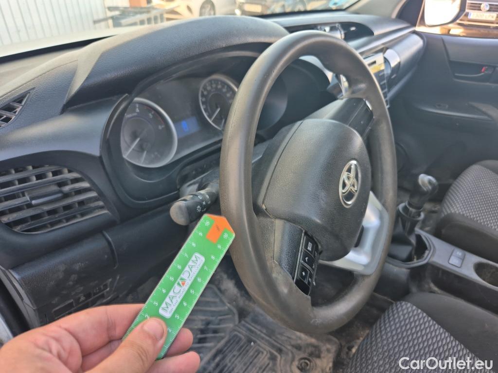  Toyota  Hilux TOYOTA  / 2016 / 2P / pickup 2.4 D-4D Cabina Sencilla GX #42