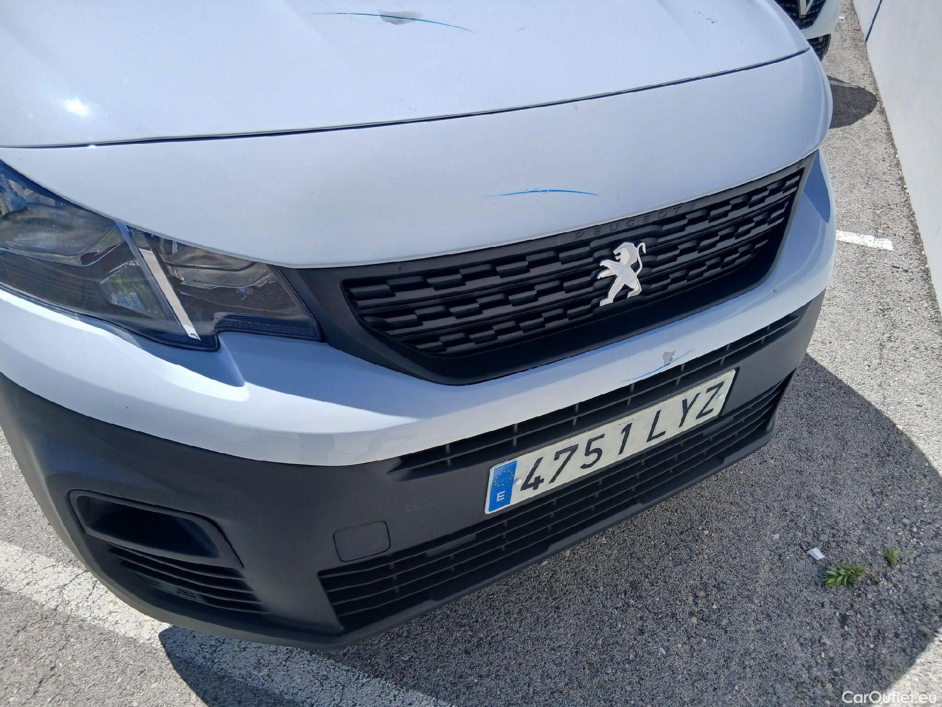  Peugeot  Partner PEUGEOT  / 2018 / 3P / furgón derivado de turismo Pro Standard 600kg BlueHDi 73kW (CM2) #9