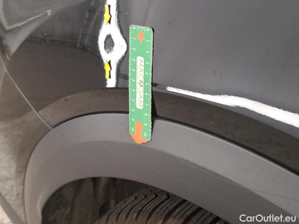  Citroen  C4 CITROEN  X / 2022 / 4P / Berline PureTech 130 S&S EAT8 Feel Pack #26