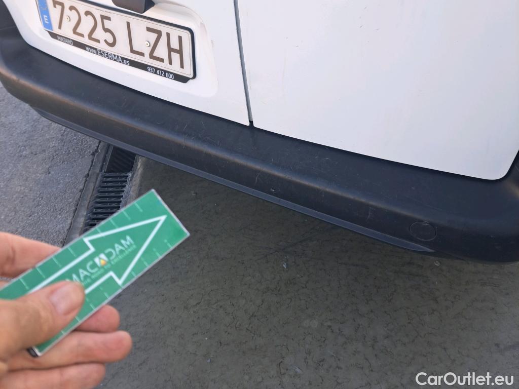  Opel  Combo OPEL  / 2018 / 3P / furgón derivado de turismo 1.5 TD 75kW (100CV) Express L H1 650kg #52