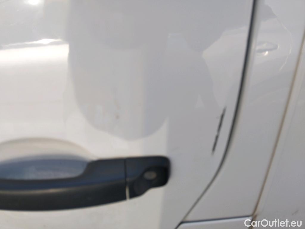  Nissan  Primastar NISSAN  / 2021 / 4P / furgón 2.0dCi 96kW (130CV) L1H1 1T Go #23