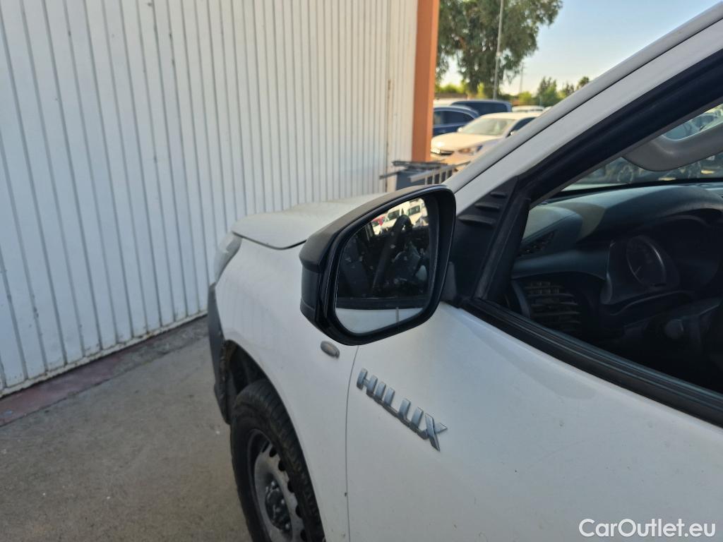  Toyota  Hilux TOYOTA  / 2016 / 2P / pickup 2.4 D-4D Cabina Sencilla GX #15