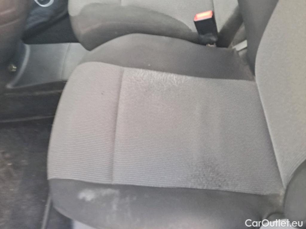  Opel  Combo OPEL  / 2018 / 3P / furgón derivado de turismo 1.5 TD 75kW (100CV) Express L H1 650kg #46