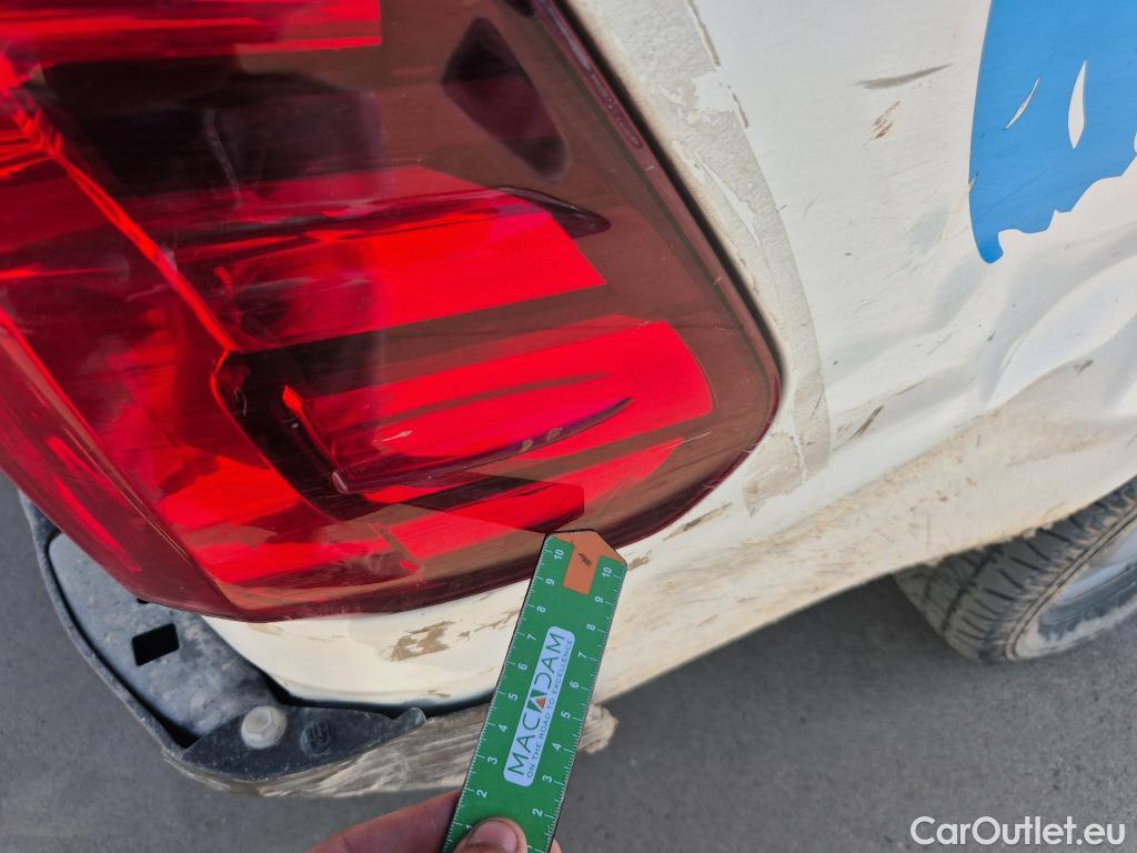  Toyota  Hilux TOYOTA  / 2016 / 2P / pickup 2.4 D-4D Cabina Sencilla GX #11