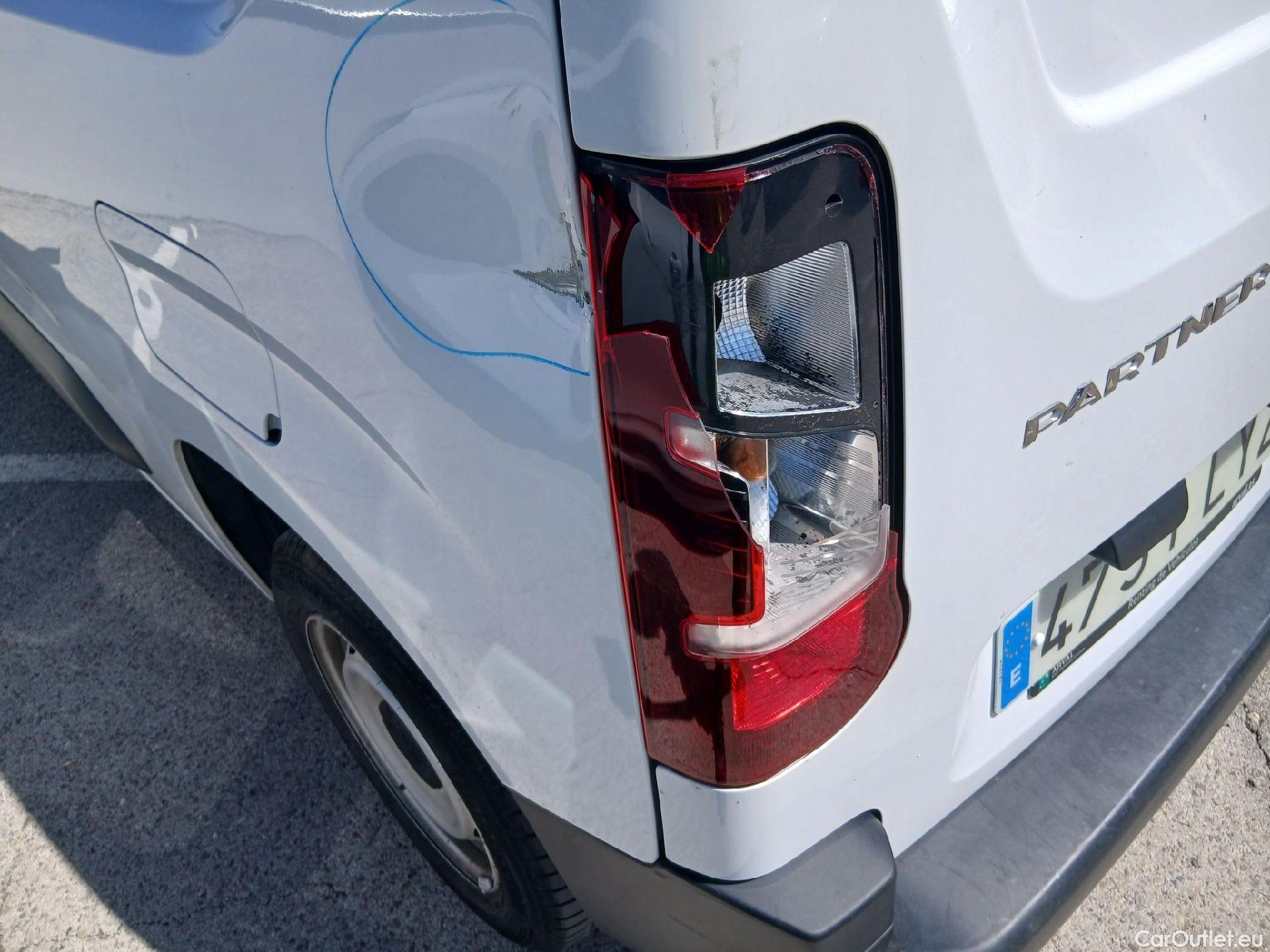  Peugeot  Partner PEUGEOT  / 2018 / 3P / furgón derivado de turismo Pro Standard 600kg BlueHDi 73kW (CM2) #19