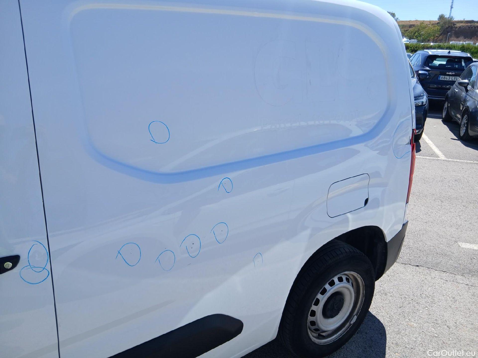  Peugeot  Partner PEUGEOT  / 2018 / 3P / furgón derivado de turismo Pro Standard 600kg BlueHDi 73kW (CM2) #16