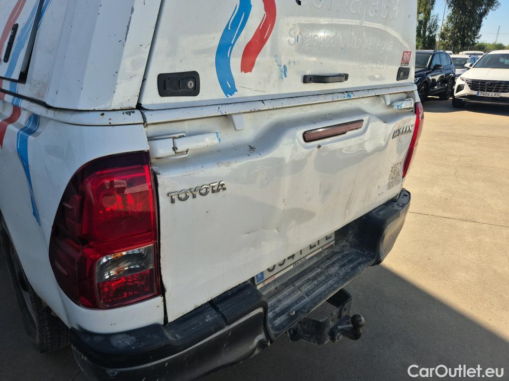  Toyota  Hilux TOYOTA  / 2016 / 2P / pickup 2.4 D-4D Cabina Sencilla GX #12