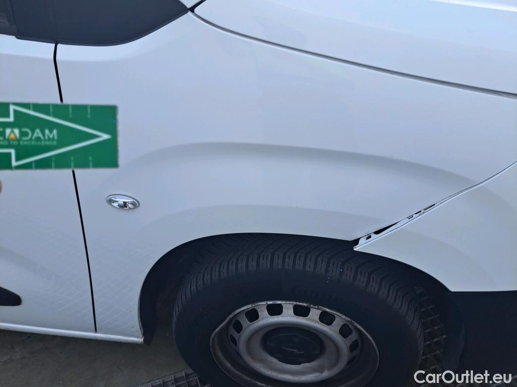  Opel  Combo OPEL  / 2018 / 3P / furgón derivado de turismo 1.5 TD 75kW (100CV) Express L H1 650kg #35