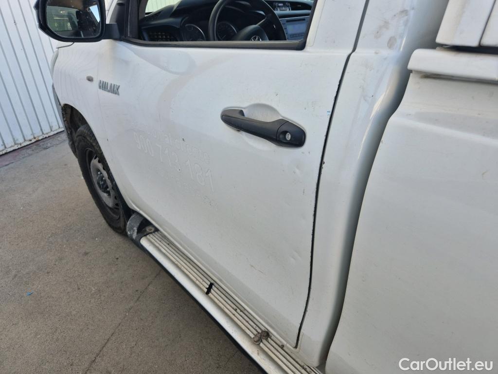  Toyota  Hilux TOYOTA  / 2016 / 2P / pickup 2.4 D-4D Cabina Sencilla GX #27