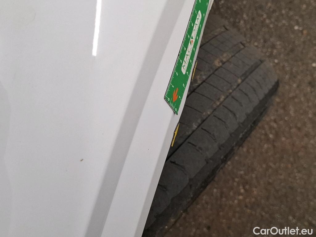  Peugeot  208  Active 1.2 PureTech 100CV BVM6 E6d #46