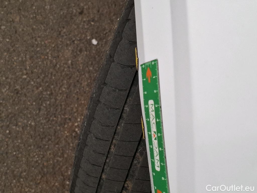  Peugeot  208  Active 1.2 PureTech 100CV BVM6 E6d #45