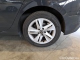  Volkswagen  Golf  VOLKSWAGEN / 2019 / 5P / BERLINA 2.0 TDI SCR 85KW LIFE DSG #19