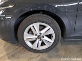  Volkswagen  Golf  VOLKSWAGEN / 2019 / 5P / BERLINA 2.0 TDI SCR 85KW LIFE DSG #93