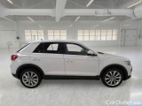  Volkswagen  T-ROC VOLKSWAGEN  / 2017 / 5P / SUV 1.5 TSI ACT ADVANCED BMT DSG #7