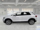  Volkswagen  T-ROC VOLKSWAGEN  / 2017 / 5P / SUV 1.5 TSI ACT ADVANCED BMT DSG #8