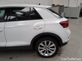  Volkswagen  T-ROC VOLKSWAGEN  / 2017 / 5P / SUV 1.5 TSI ACT ADVANCED BMT DSG #68