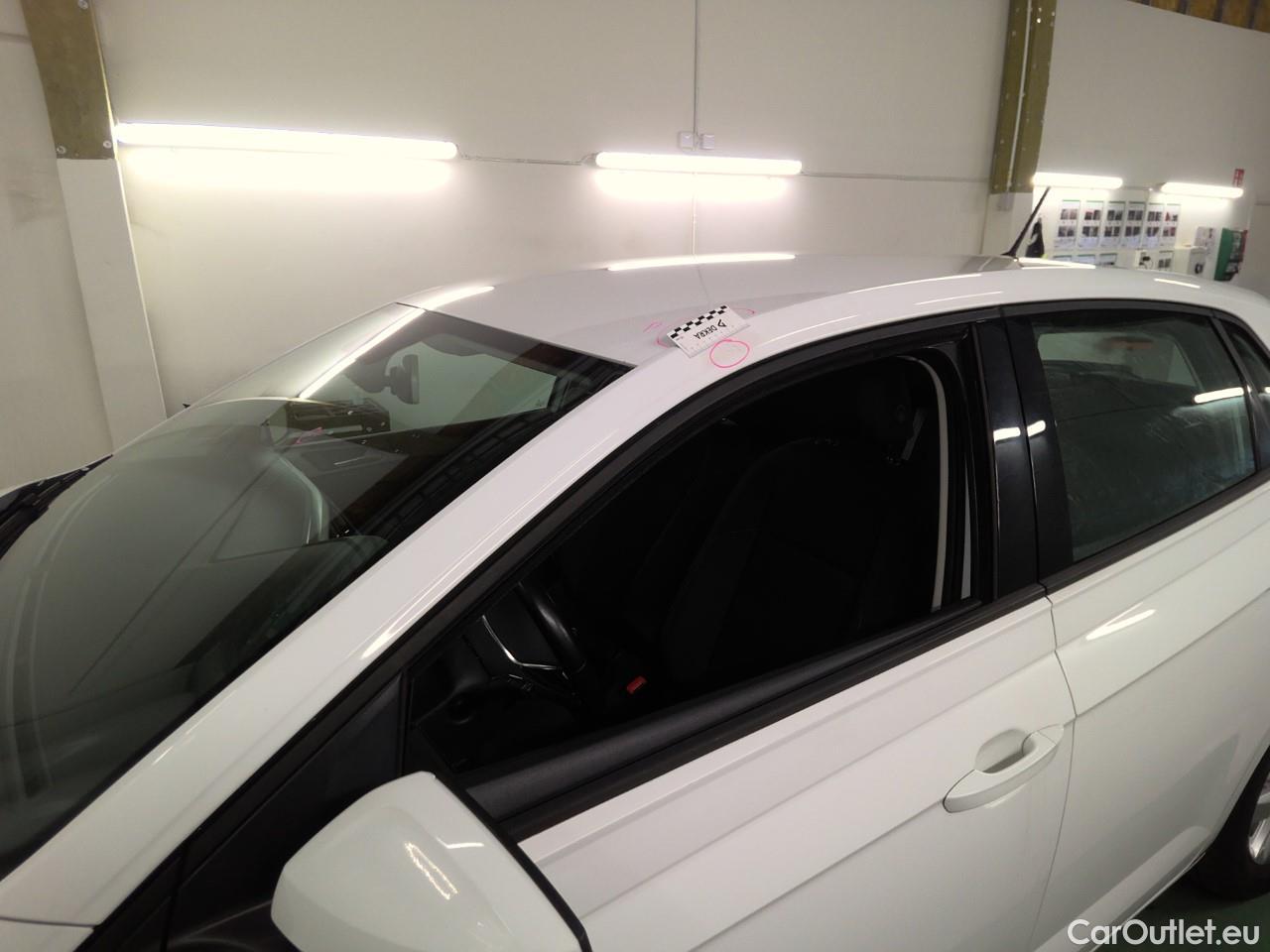 Volkswagen  Polo  1.0 TSI 95 5d #24
