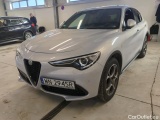 Alfa Romeo  STELVIO Alfa Romeo 2.0 Turbo 16v Sprint 200KM AT AWD 5d