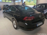  Volkswagen  Passat Volkswagen  2.0 TDI EVO 150 KM 6 biegów Business 4d #17