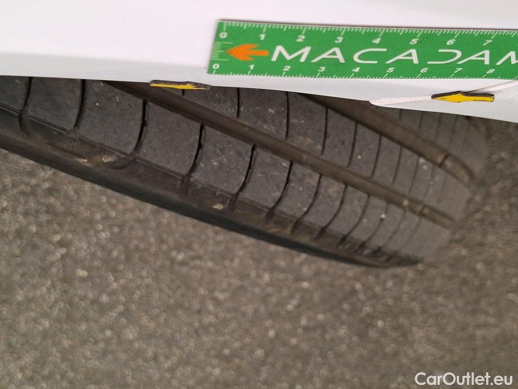  Peugeot  208  Style 1.2 PureTech 75CV BVM5 E6d #8