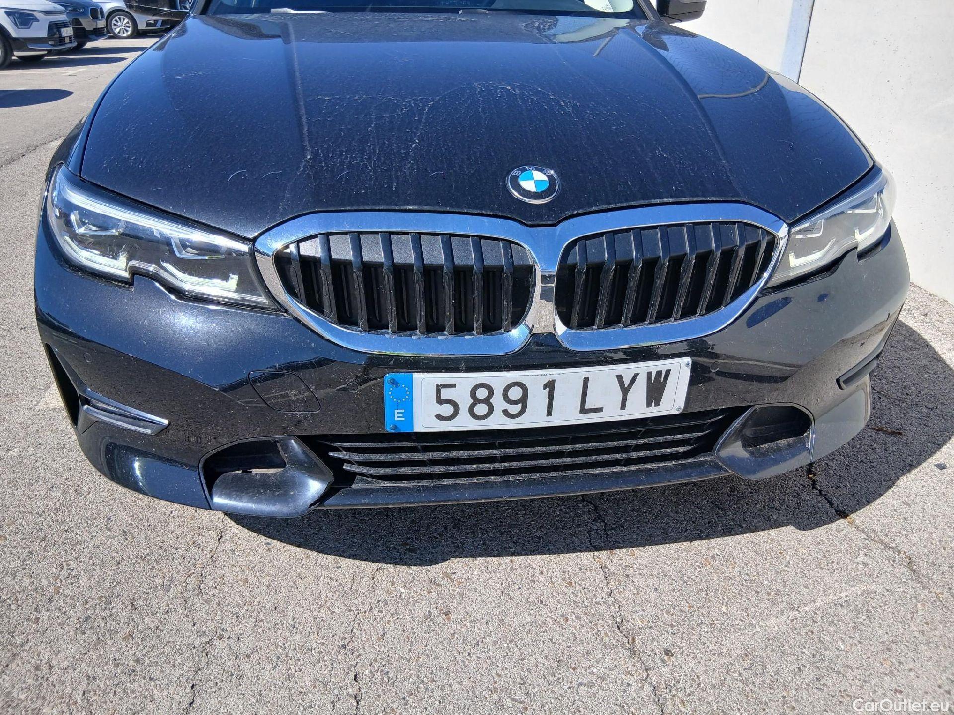  Bmw  Serie 3 BMW  / 2019 / 5P / familiar 320d Auto.Touring #9