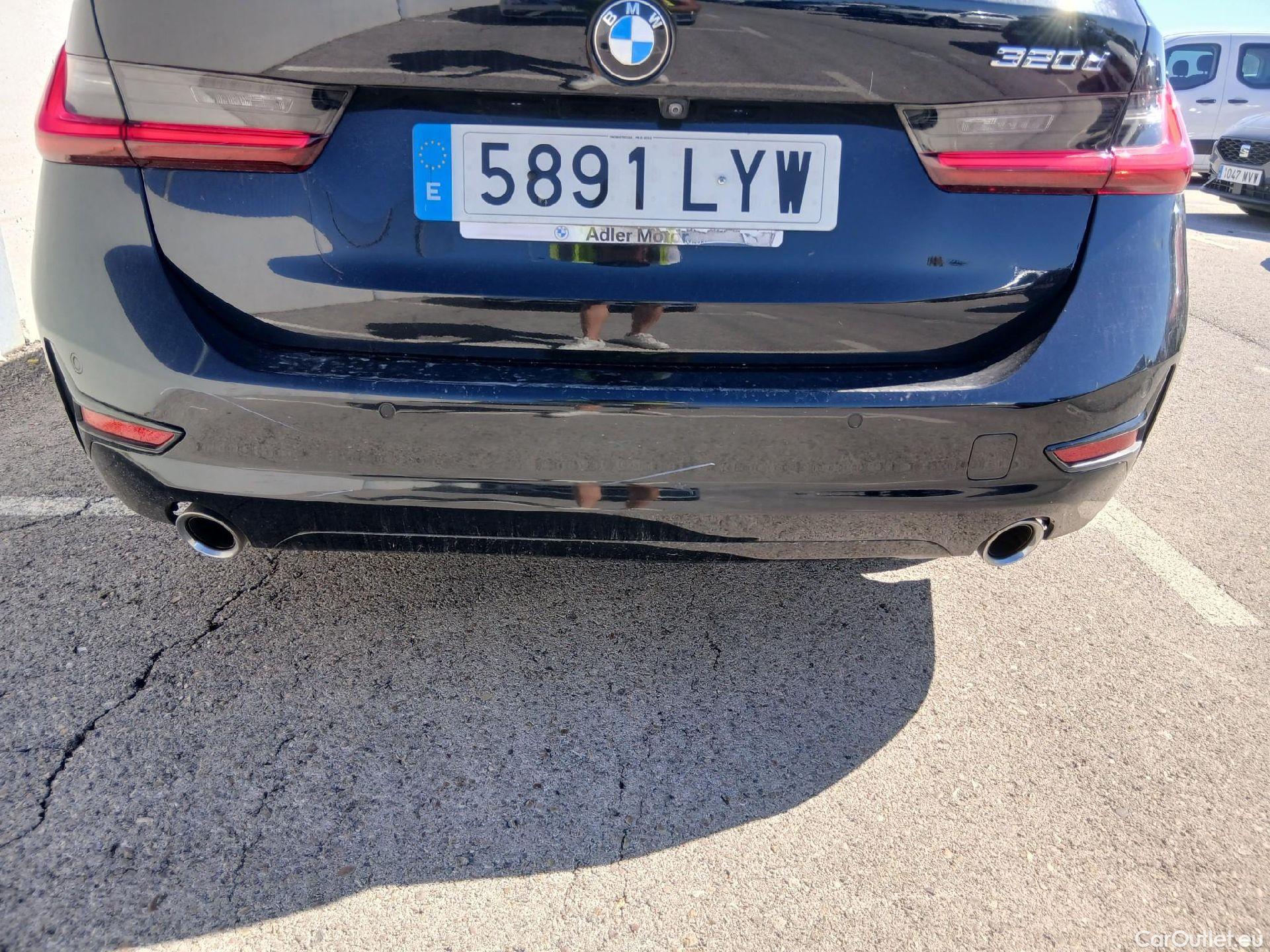  Bmw  Serie 3 BMW  / 2019 / 5P / familiar 320d Auto.Touring #30
