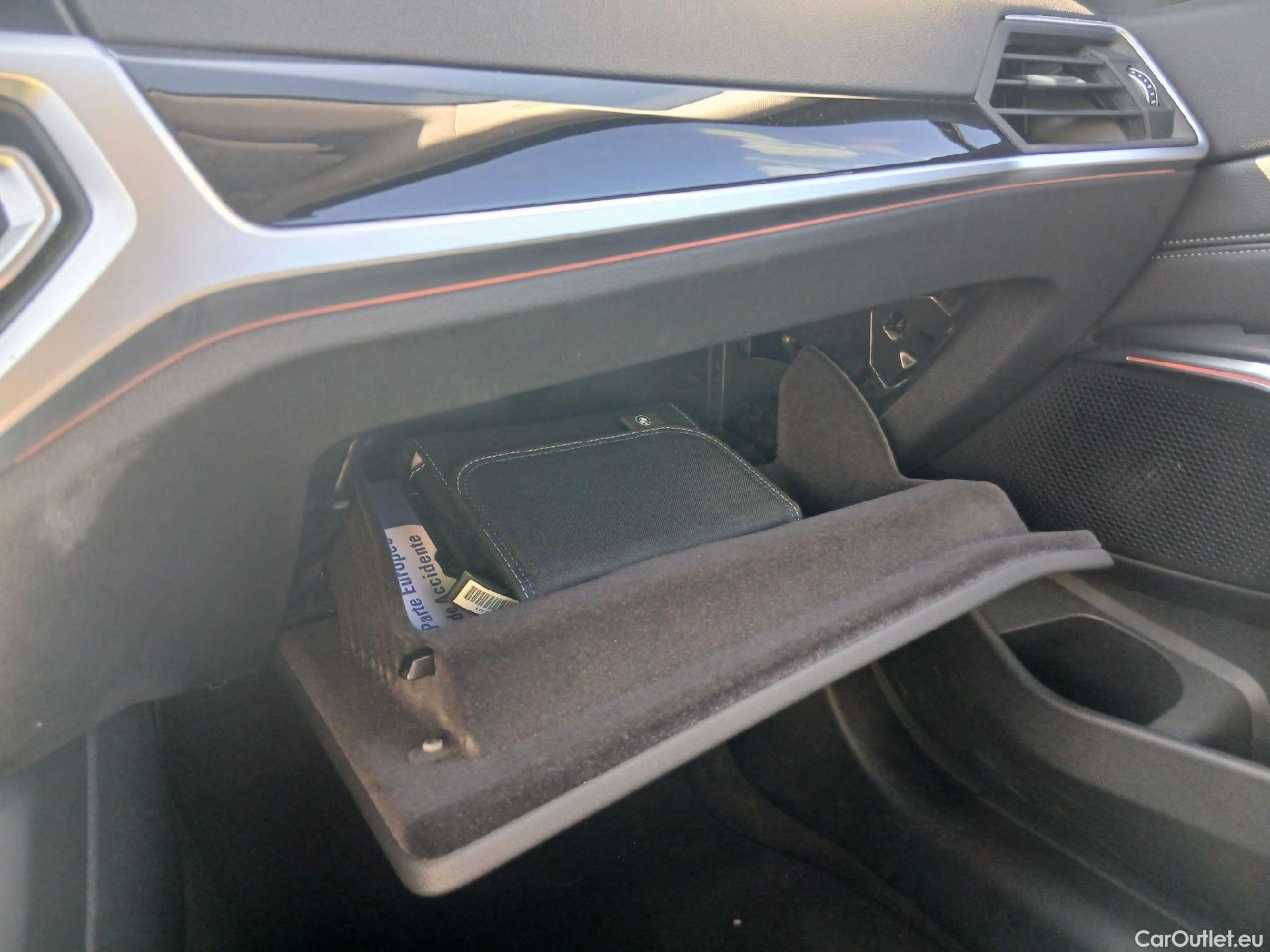  Bmw  Serie 3 BMW  / 2019 / 5P / familiar 320d Auto.Touring #3