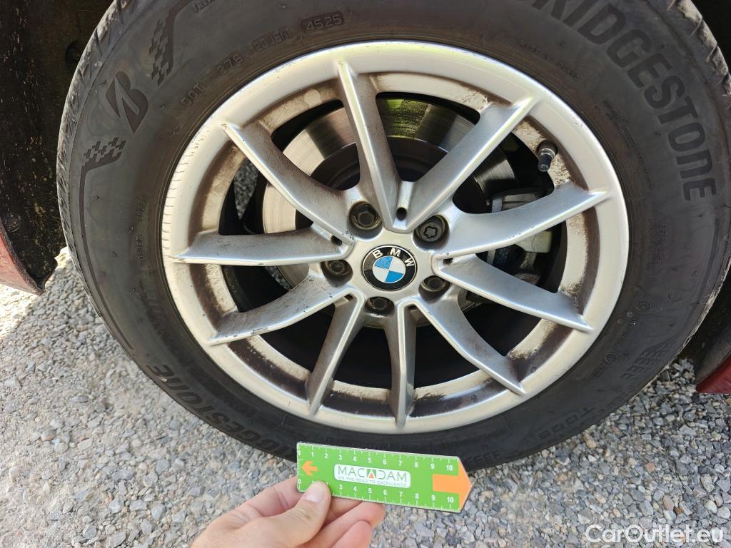  Bmw  Serie 3 BMW  / 2018 / 4P / sedán 318d Auto. #25