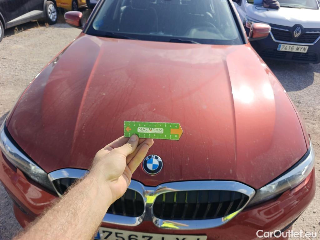  Bmw  Serie 3 BMW  / 2018 / 4P / sedán 318d Auto. #23