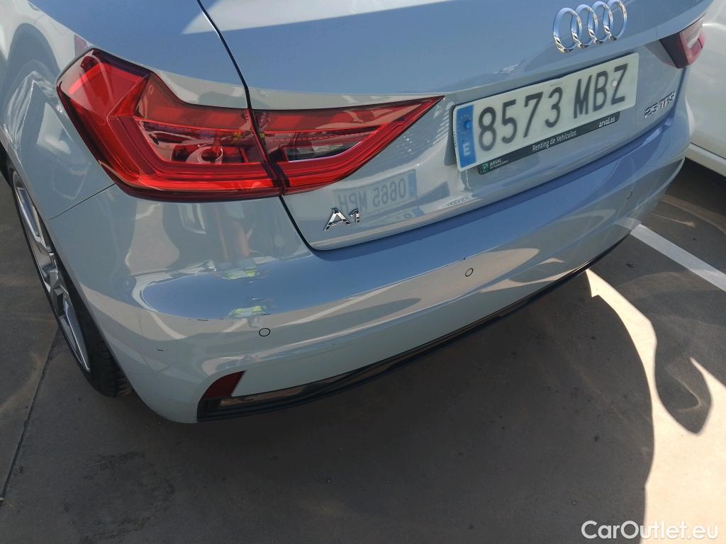  Audi  A1 Sportback AUDI A1 / 2018 / 5P / berlina con portón Sportback Advanced 25 TFSI 70kW (95CV) (AC) #5