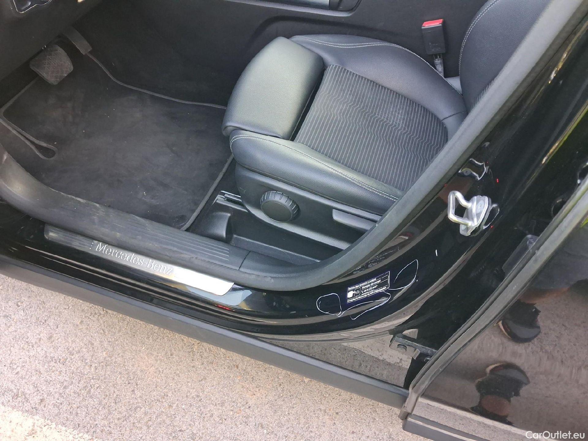  Mercedes  GLA MERCEDES-BENZ  / 2020 / 5P / todoterreno  250 e #3