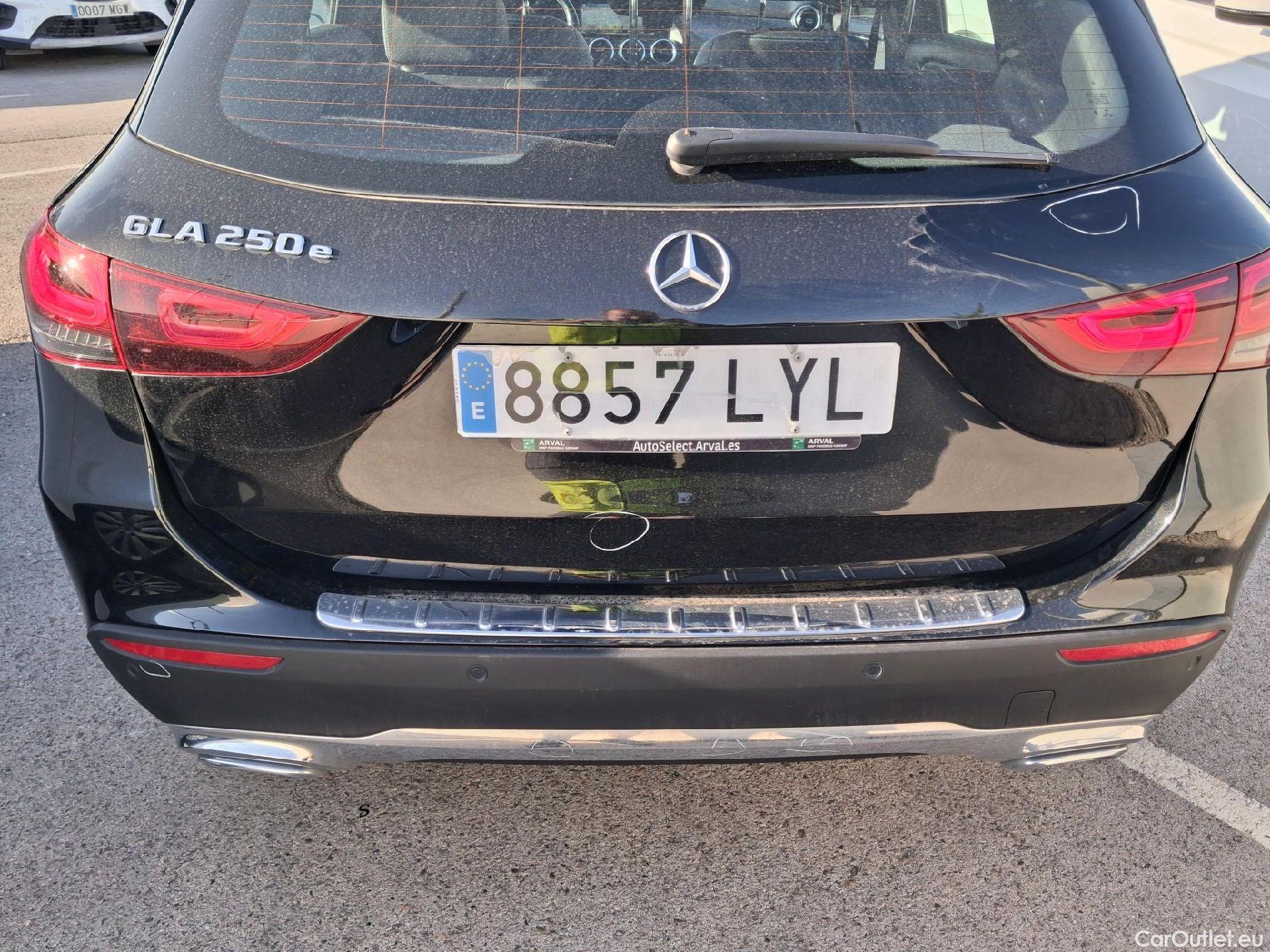  Mercedes  GLA MERCEDES-BENZ  / 2020 / 5P / todoterreno  250 e #34