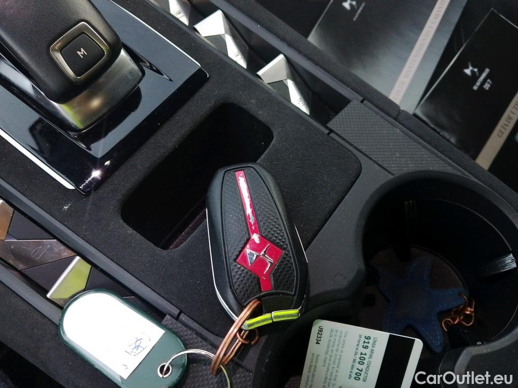  DS  DS7 DS DS 7 Crossback / 2017 / 5P / todoterreno BlueHDi DE 96kW (130CV) AT. PERF.LINE #2