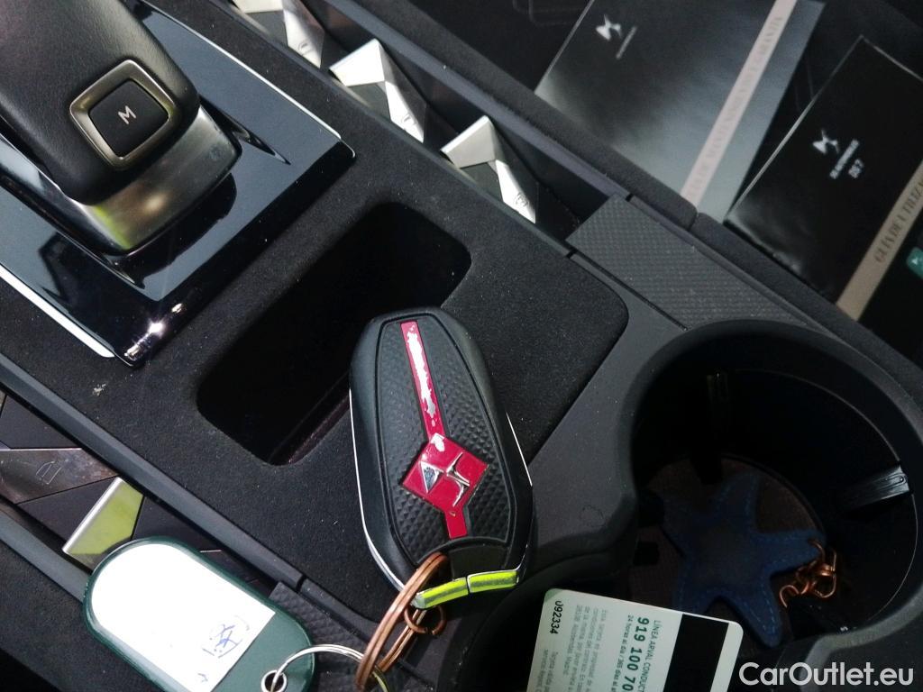  DS  DS7 DS DS 7 Crossback / 2017 / 5P / todoterreno BlueHDi DE 96kW (130CV) AT. PERF.LINE #1