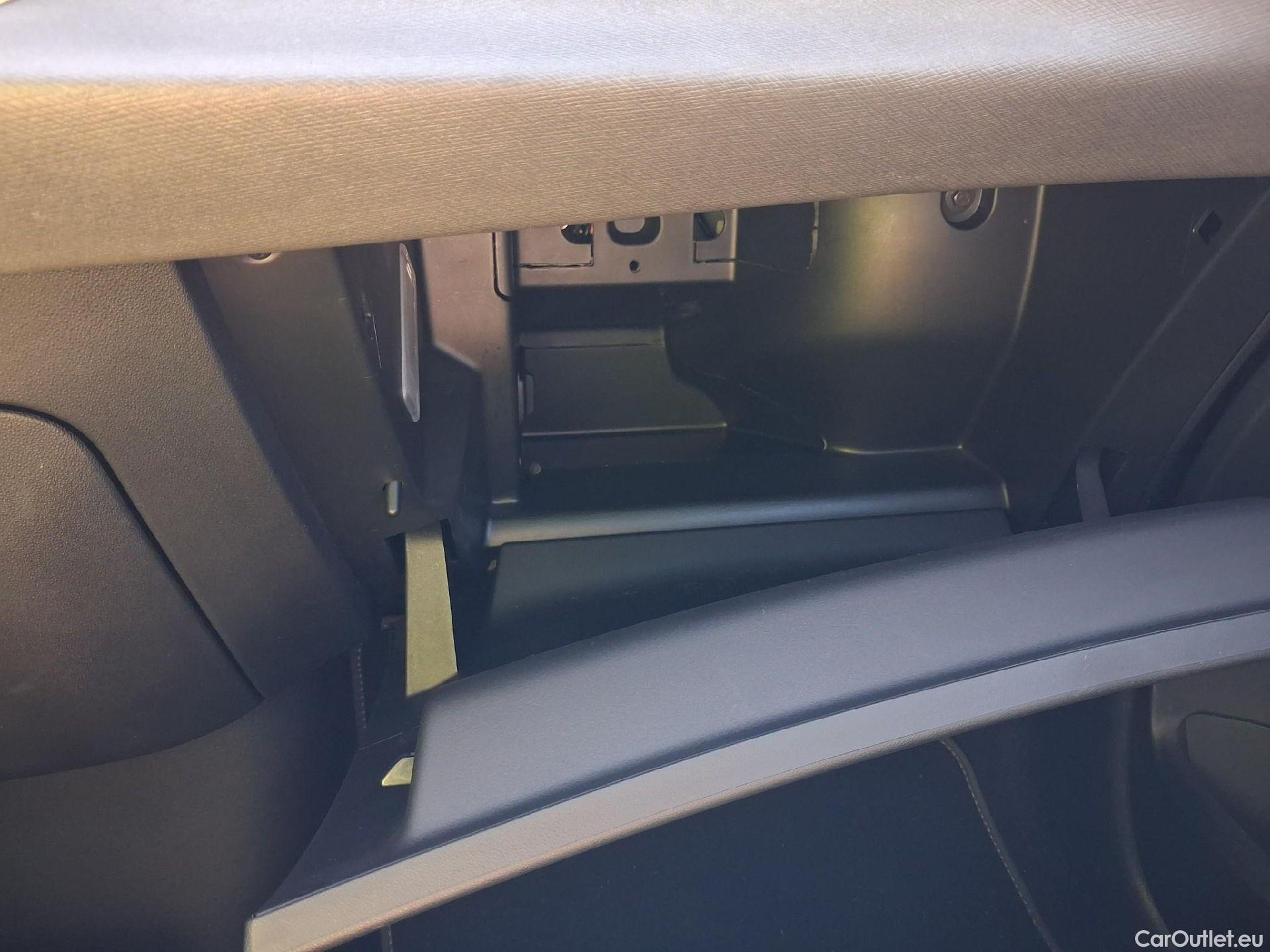  Citroen  C4 Grand Picasso CITROEN Grand C4 Spacetourer / 2016 / 5P / monovolumen PureTech 96KW (130CV) S&S 6v Shine #1
