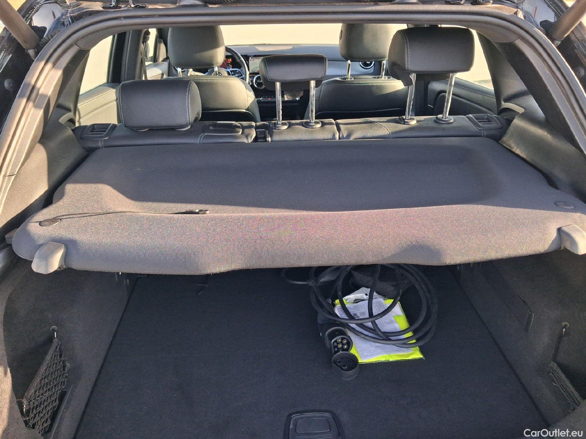  Mercedes  GLA MERCEDES-BENZ  / 2020 / 5P / todoterreno  250 e #11