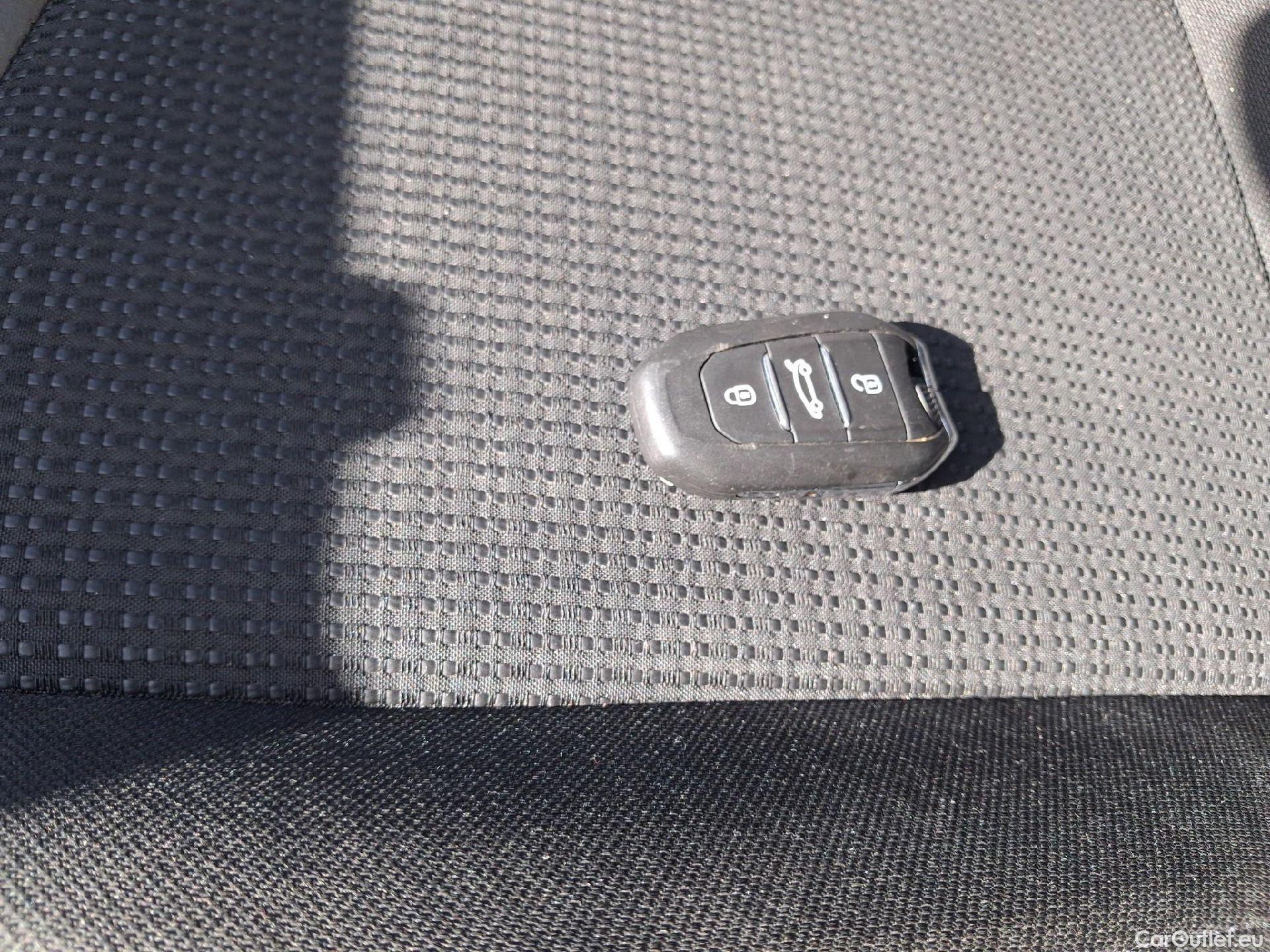  Citroen  C4 Grand Picasso CITROEN Grand C4 Spacetourer / 2016 / 5P / monovolumen PureTech 96KW (130CV) S&S 6v Shine #2