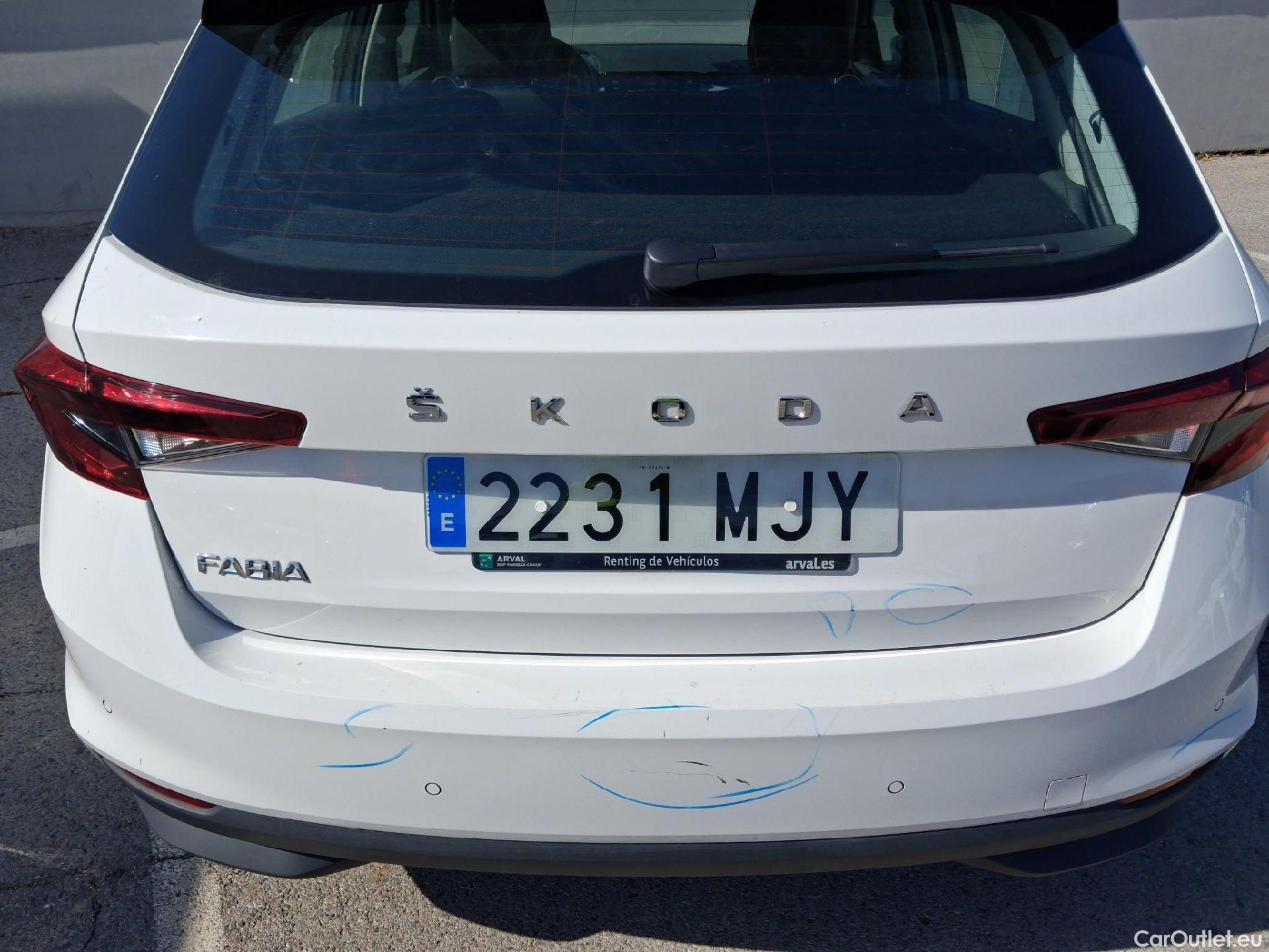  Skoda  Fabia SKODA  / 2021 / 5P / berlina con portón 1.0 TSI 70KW (95CV) Ambition #25