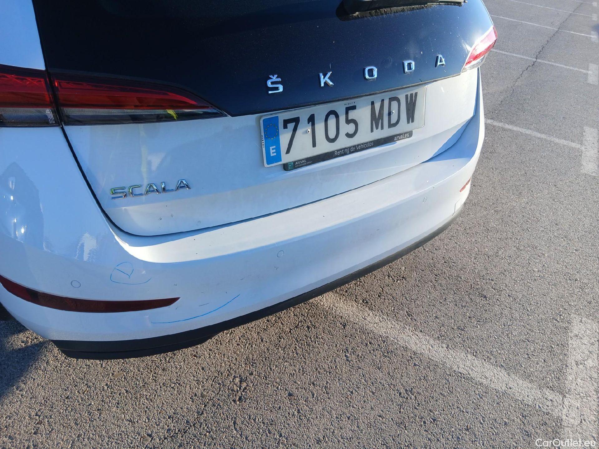  Skoda  Scala SKODA  / 2019 / 5P / berlina con portón 1.0 TSI 81KW (110 CV) Ambition #15