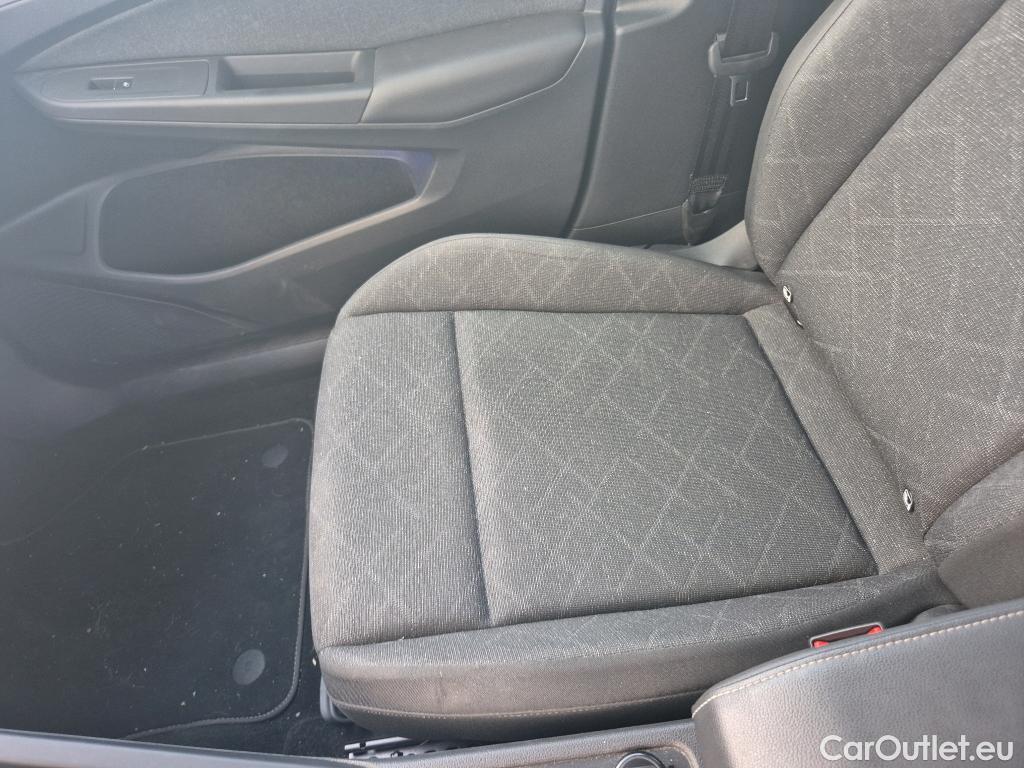  Volkswagen  Golf  VIII Berlina Life 2.0 TDI 115CV MT6 E6d #14
