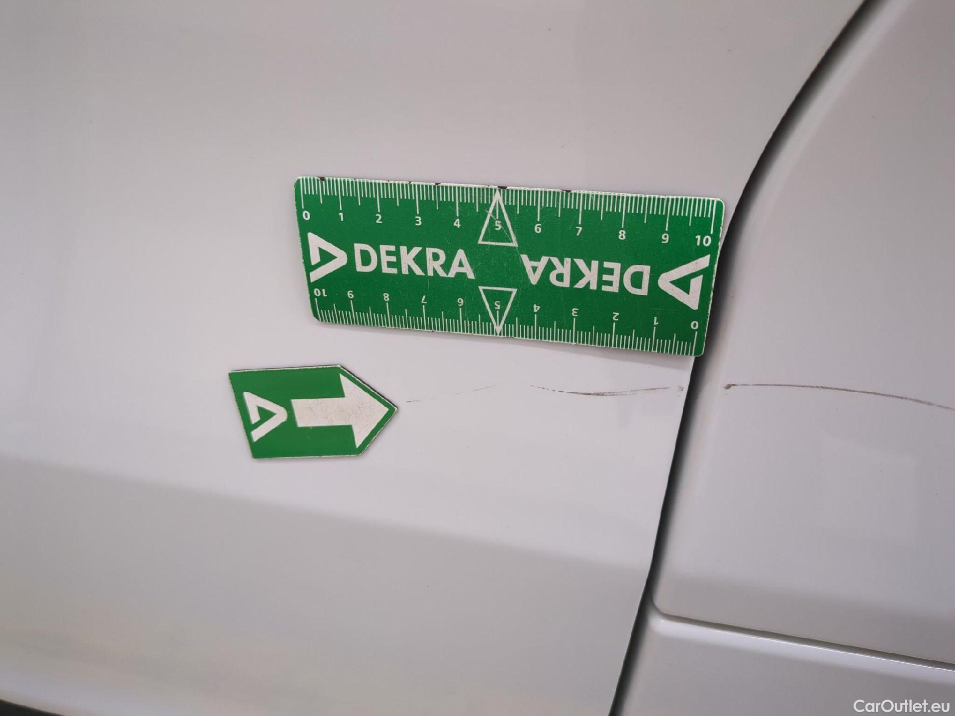  Renault  Trafic RENAULT  / 2019 / 4P / Combi Zen L1 dCi 120 S&S - 8 pl #2
