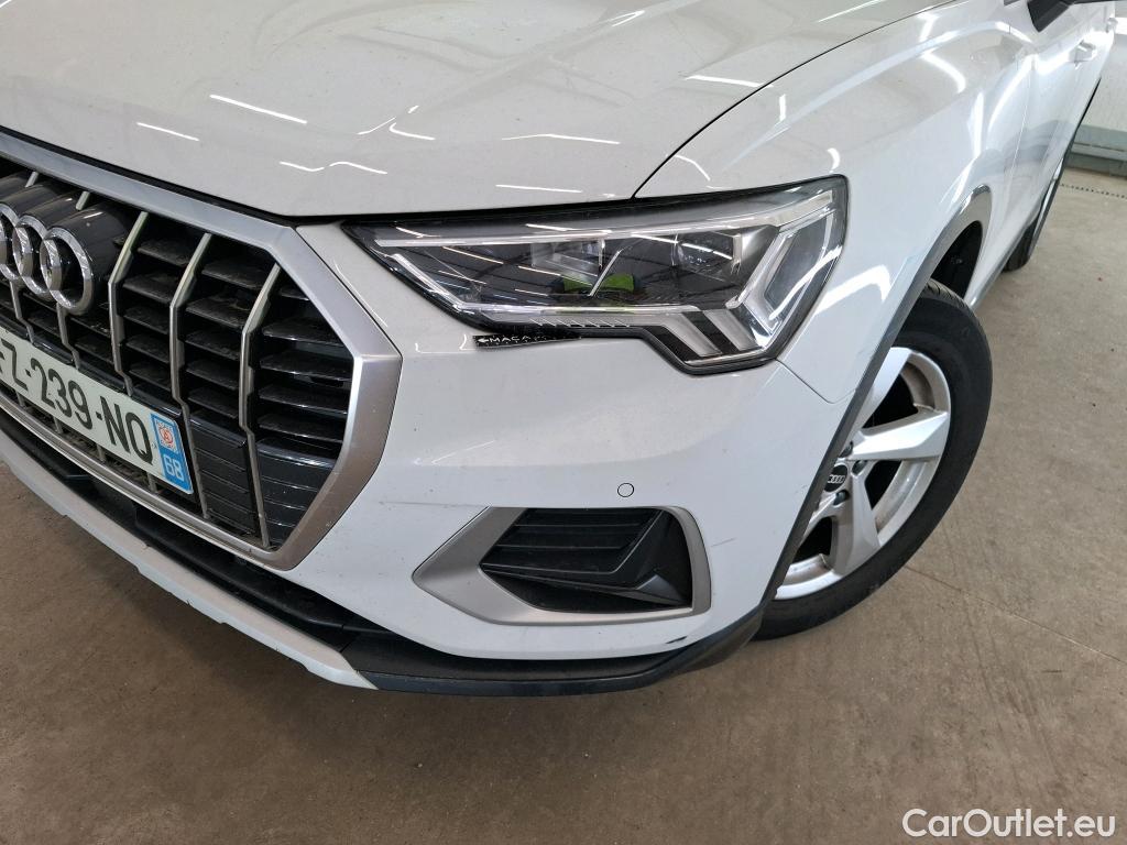  Audi  Q3 AUDI  / 2018 / 5P / SUV 35 TFSI 150 MHEV S TRONIC DESIGN LUXE #44